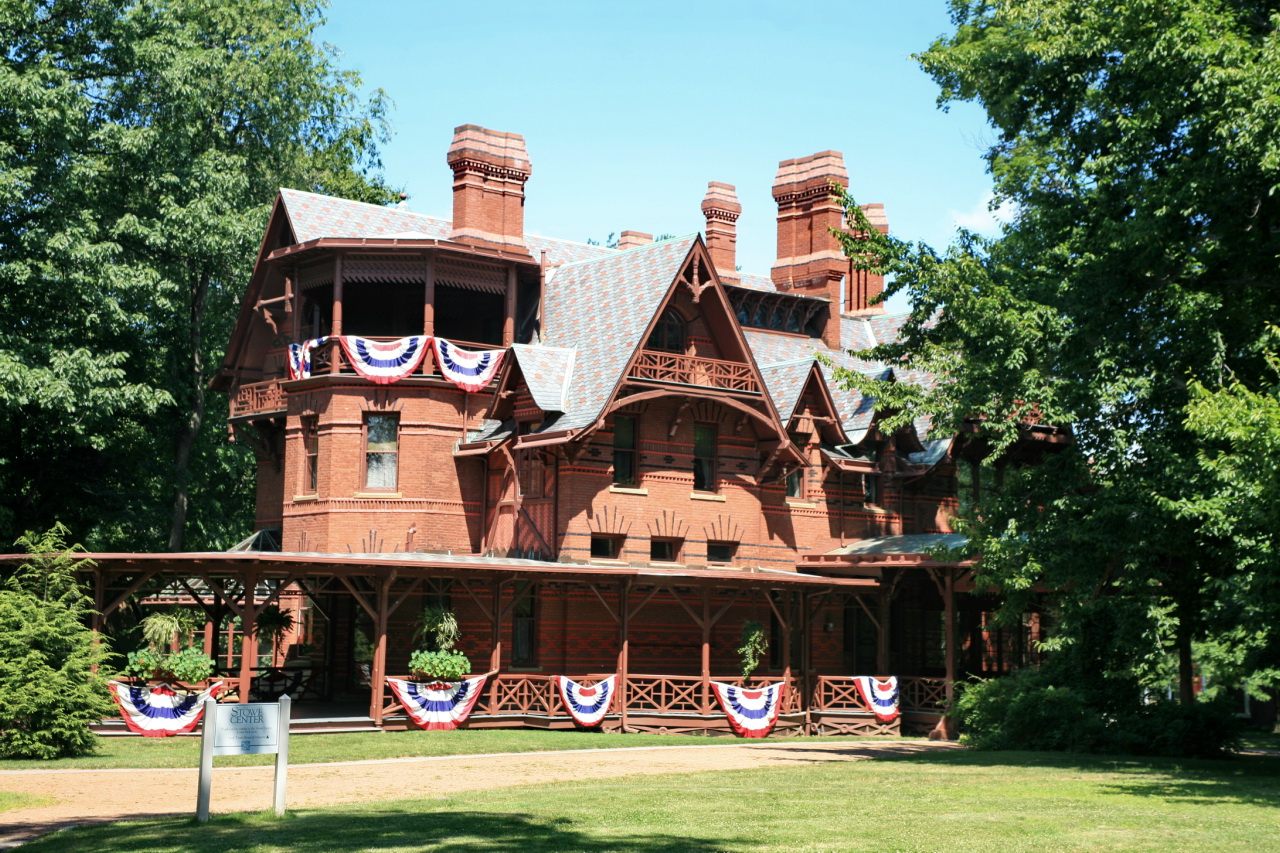 The exterior of Mark Twain's old house. 