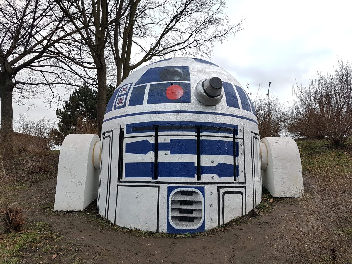 R2-D2