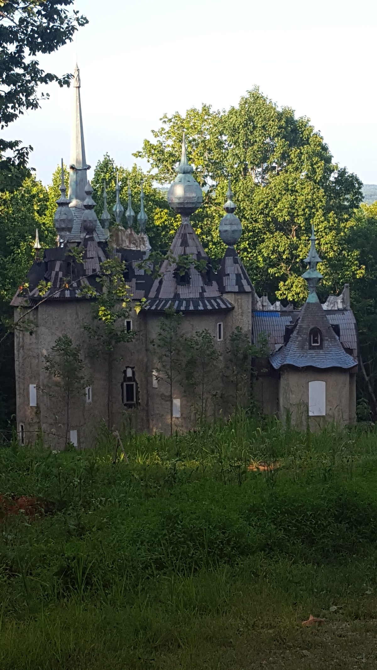 Castle Mont Rouge – Rougemont, North Carolina - Atlas Obscura