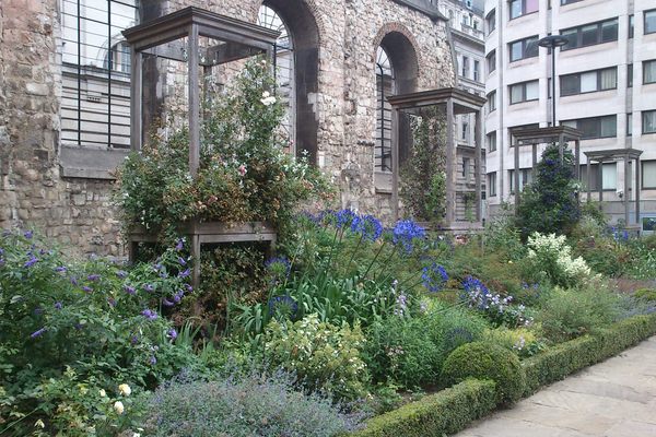 Christchurch Greyfriars Church Garden