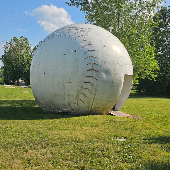 Baseball Heroes' returns to Baker Museum, bigger and better