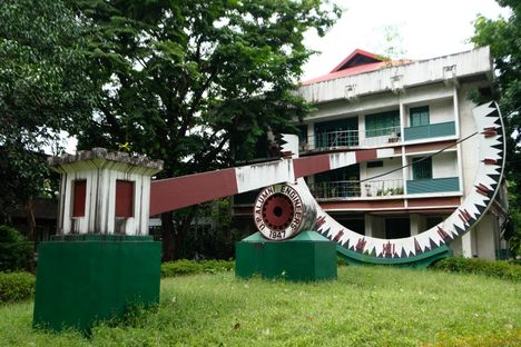 UP College of Engineering sundial