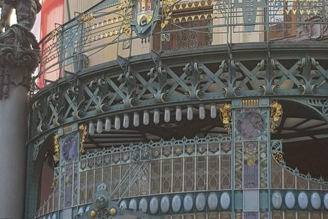 The balcony 