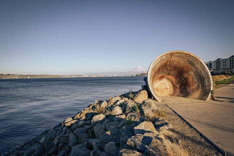 A giant smelter, which pays homage to both the novels and the site on which the park is built.