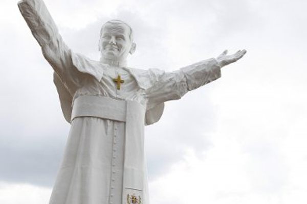 The largest pope statue in the world