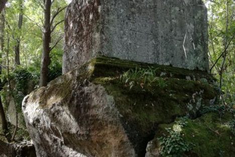 The cubic altar