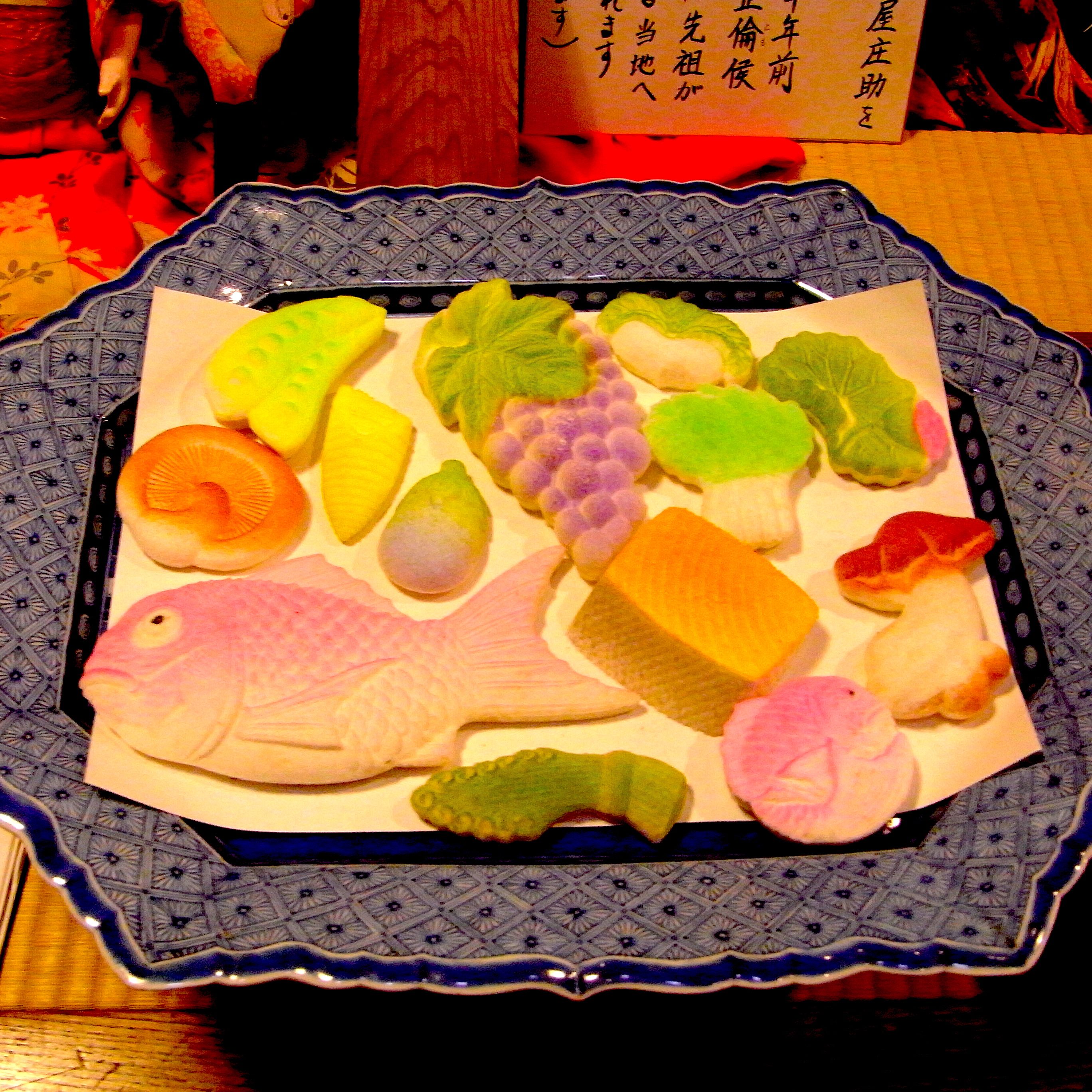 A selection of rakugan.