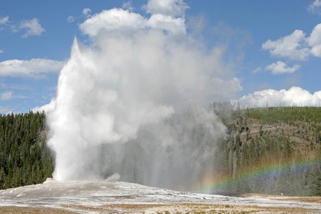 Old Faithful erupts roughly every 90 minutes.