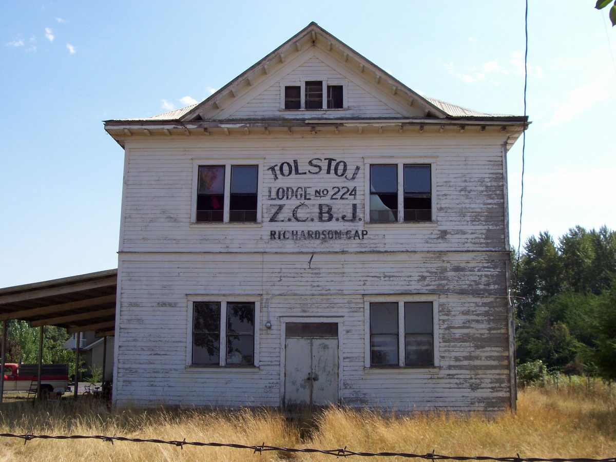 On the outskirts of Scio, a shuttered ZCBJ outpost is an apt metaphor for its fading Czech population.