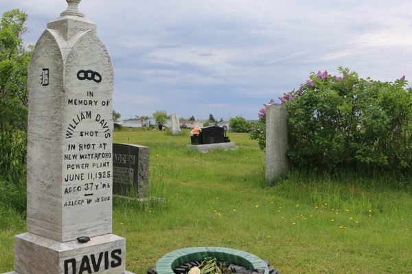 William Davis grave site