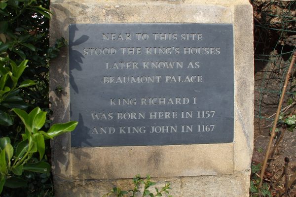 Beaumont Palace marker.