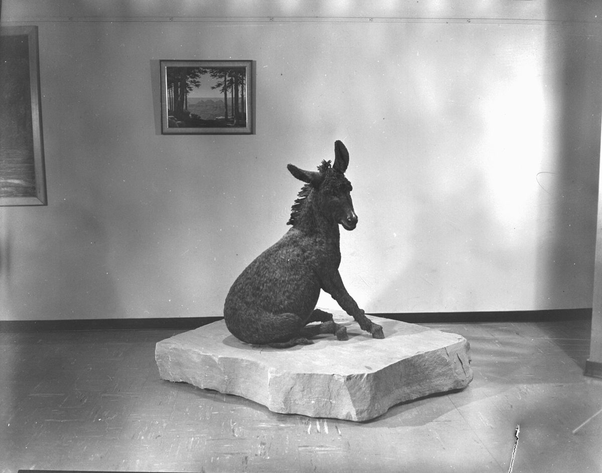 Statue of Brighty the Burro at the South Rim building.