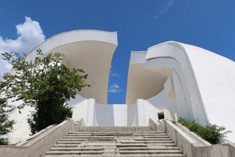 Kosturnica (Ossuary Monument)