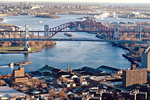 Hell Gate, as seen from over Queens, connects New York Harbor to Long Island Sound, resulting in chaotic currents. 
