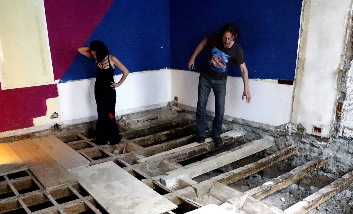 The next challenge for the <em>Concertino dal Balconcino</em>? Home renovations. The couple's apartment, which doubles as backstage for the concerts, needs a new floor.