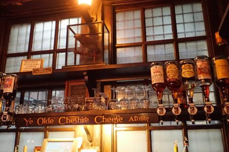 Polly at Ye Olde Cheshire Cheese