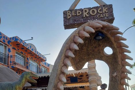 Bed Rock Restaurant 