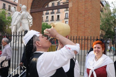 A nice cool swig of water from a  botijo.