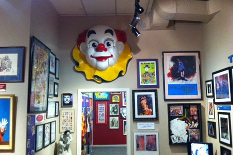 The welcoming clown.