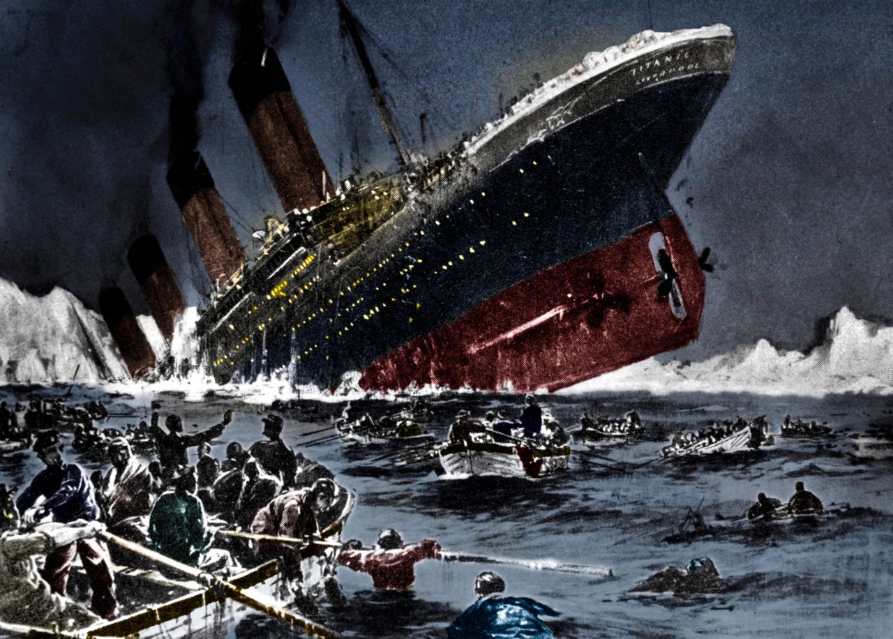 A painting of the <em>Titanic</em> sinking.