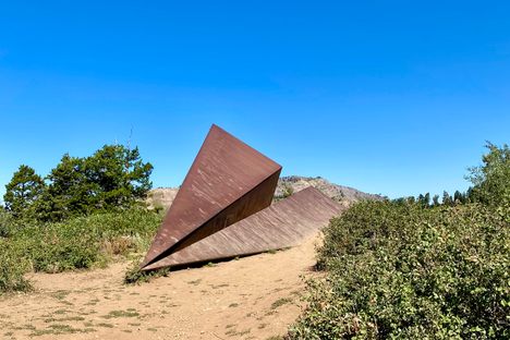 Paper Airplane Trail 