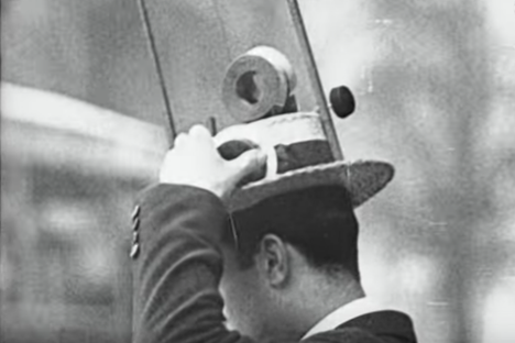 Listen to Radio on the Go With This Strange 1931 Hat