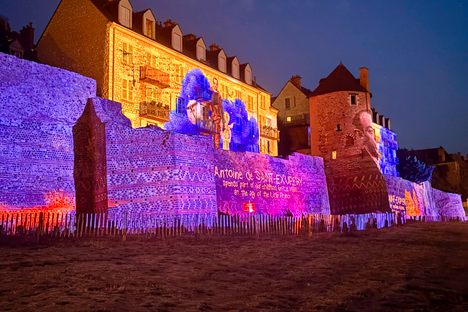 Projection onto Le Mans' Gallo-Roman wall