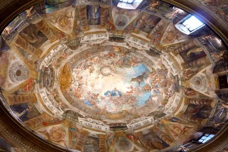 The frescoed dome of San Antonio de los Alemanes.
