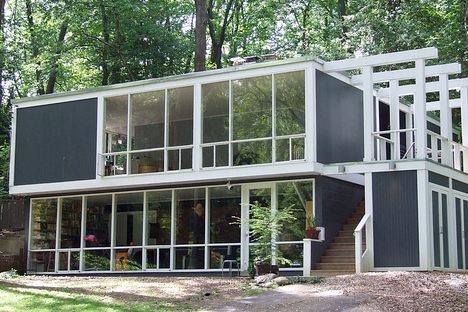 The Strange Pocket of Modern Houses in Virginia that Were Considered Communist