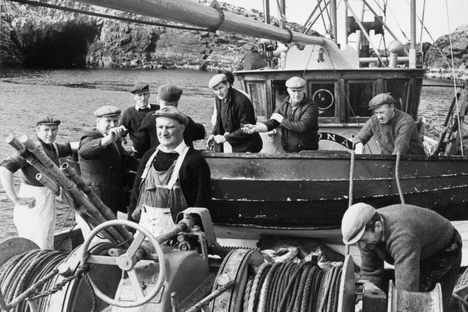 "The Men of Ness," after a completed hunt in 1972.