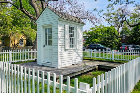 This small ticket office in a public park was first built in 1832.