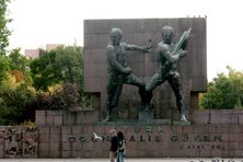 Türk Öğün, Çalış, Güven (Turk be proud, work hard and have trust)