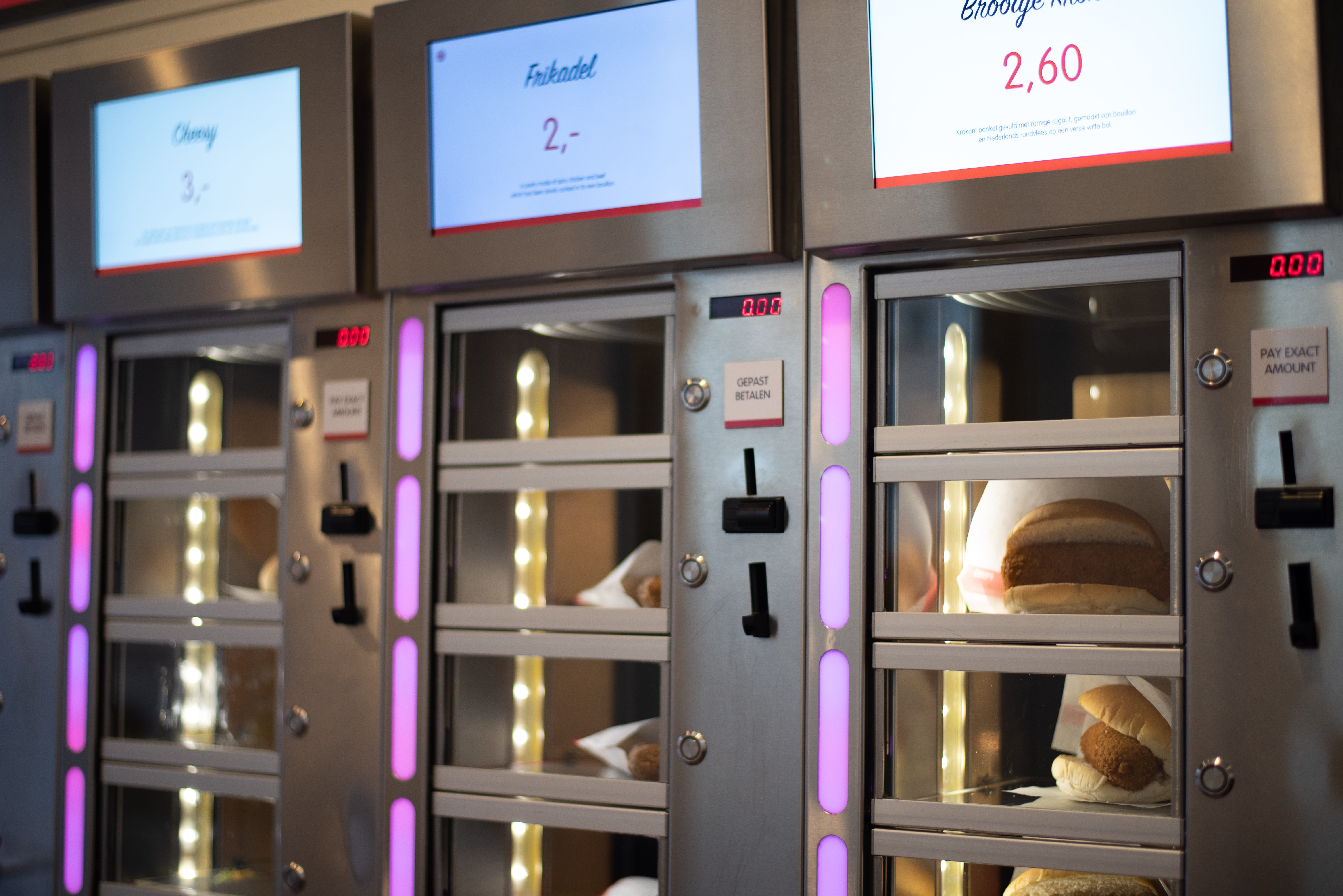 Amsterdam's Automats: Heated Vending Machines Offering Instant Snacks