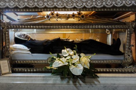 Photographing the Real Bodies of Incorrupt Saints
