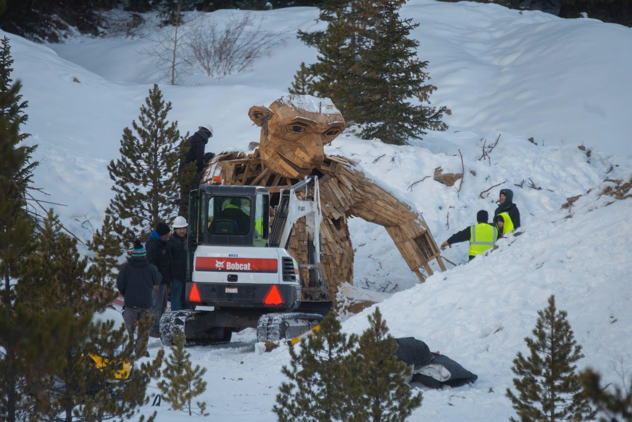<em>Isak</em> coming down.