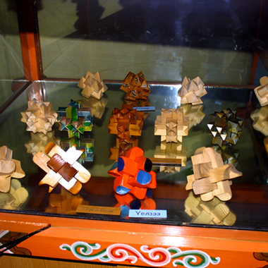 &#8220;Simple&#8221; six-piece burr puzzles.