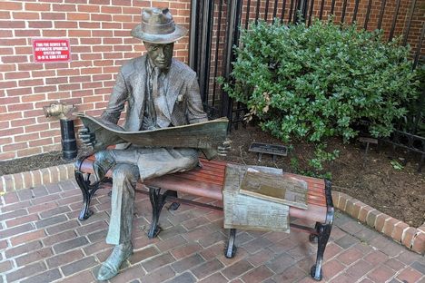 The Newspaper Reader