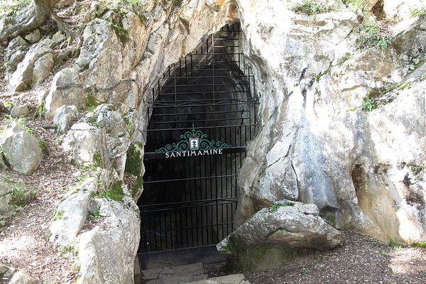 The gate of Santimamiñe Cave