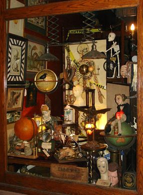 George Glazer Gallery, Antiques – An eye for the unusual