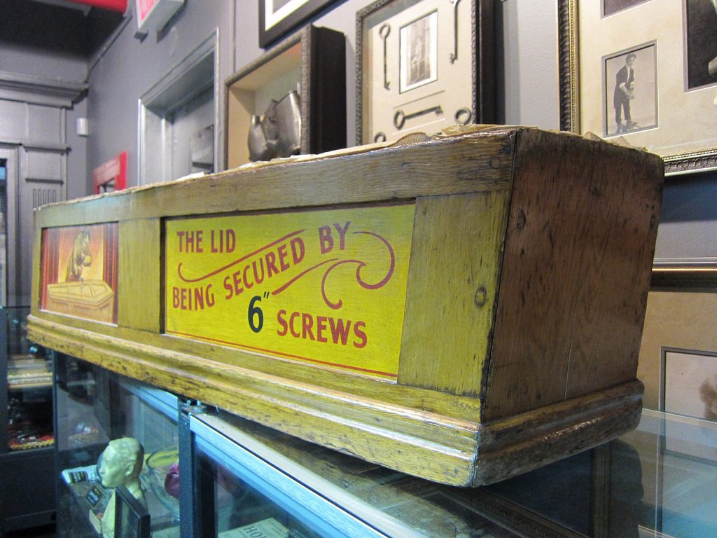 Houdini Museum in Fantasma Magic, NYC