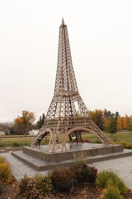 The Eiffel Tower… in China - Montreal