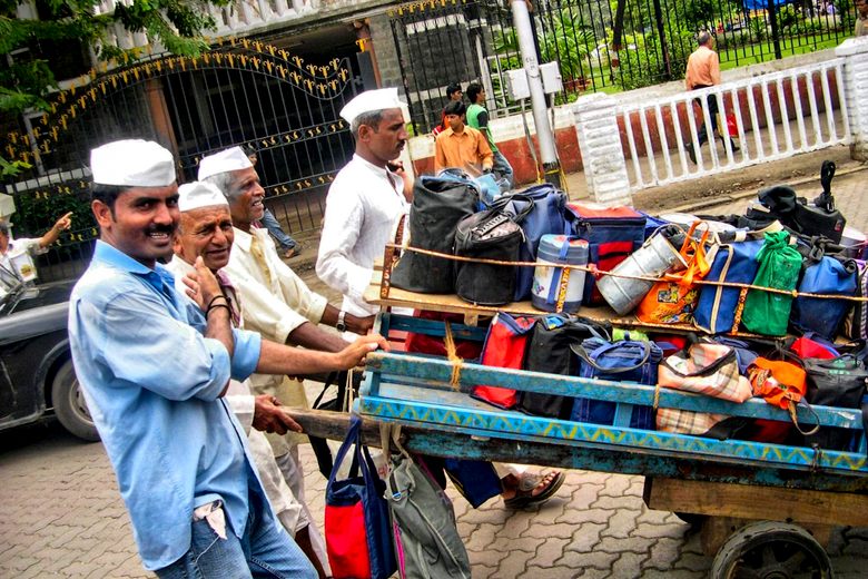 Mumbai's dabbawalas face financial crisis amid lockdown, seek monetary help