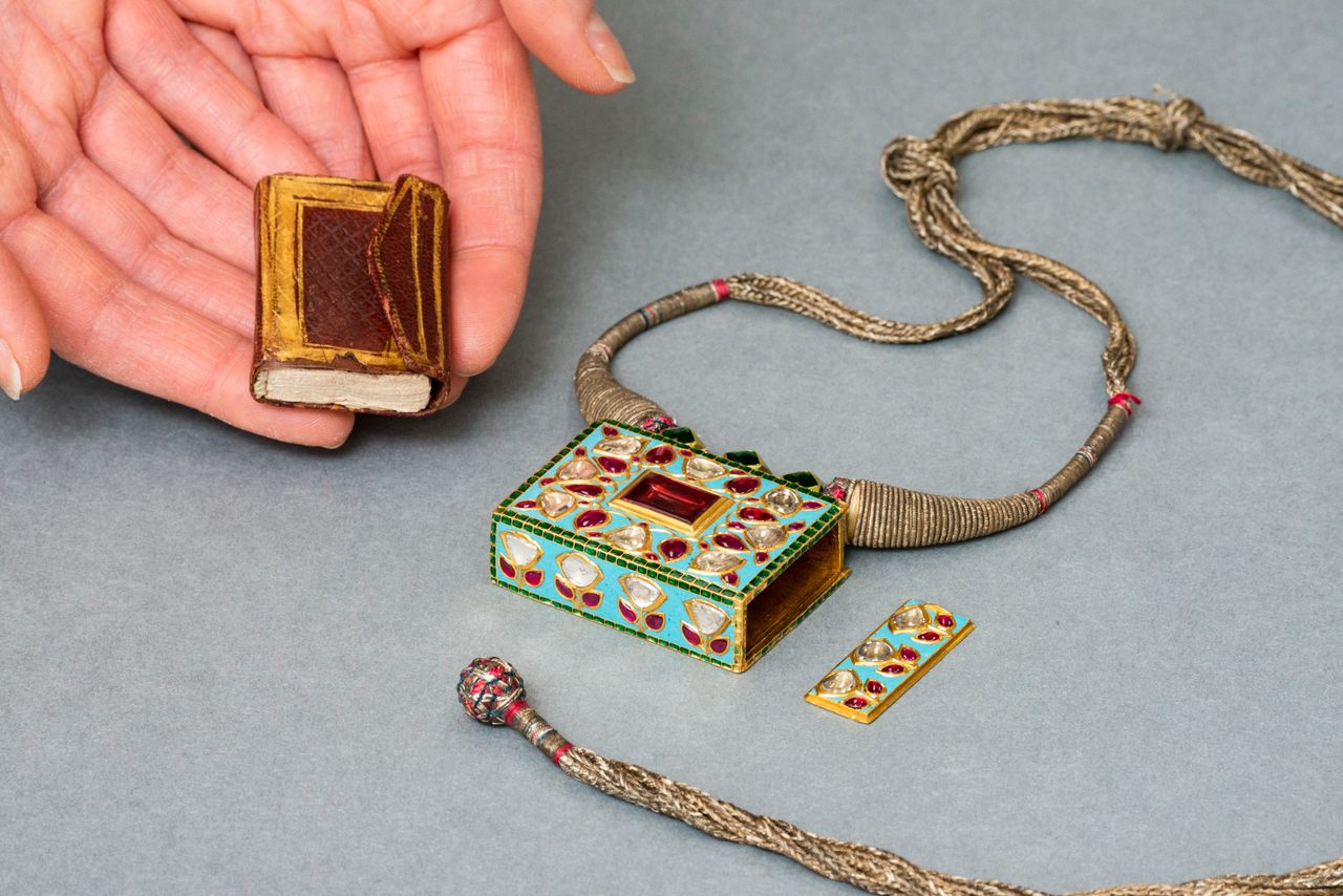 This Miniature Quran Bears Witness to an Immense History - Atlas Obscura