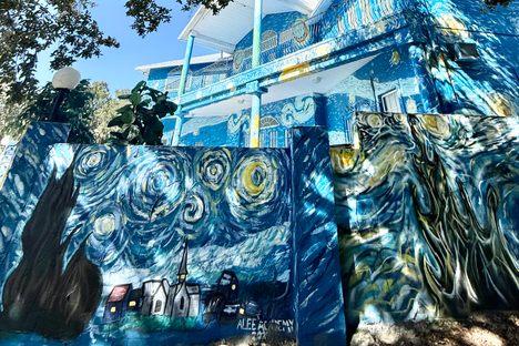 Van Gogh House