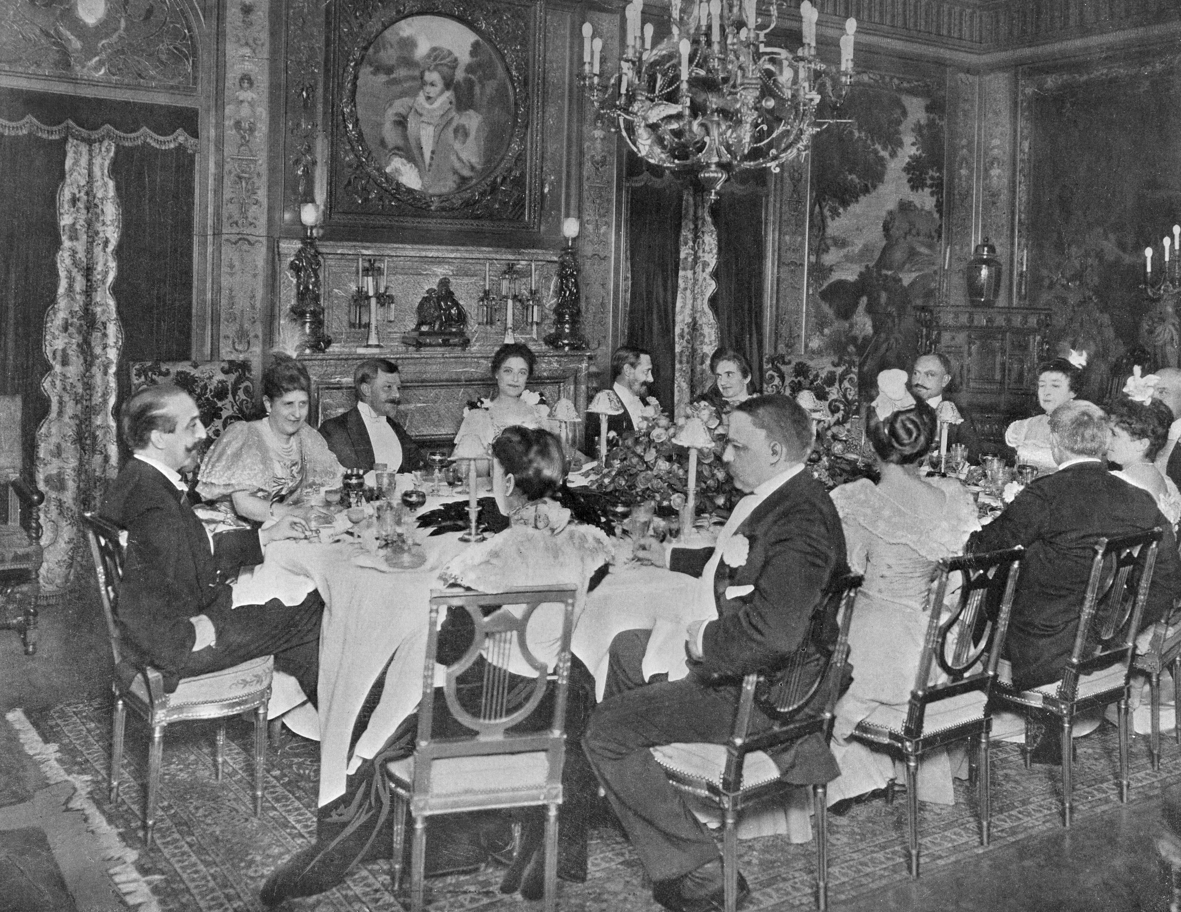 A dinner of "society people" dining at Delmonico's in 1899.