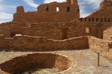 Abo kiva in foreground, church in background