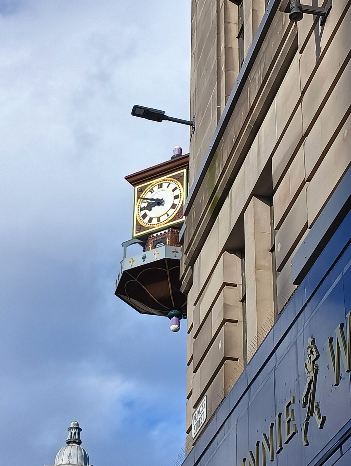 Binns Clock – Edinburgh, Scotland - Atlas Obscura