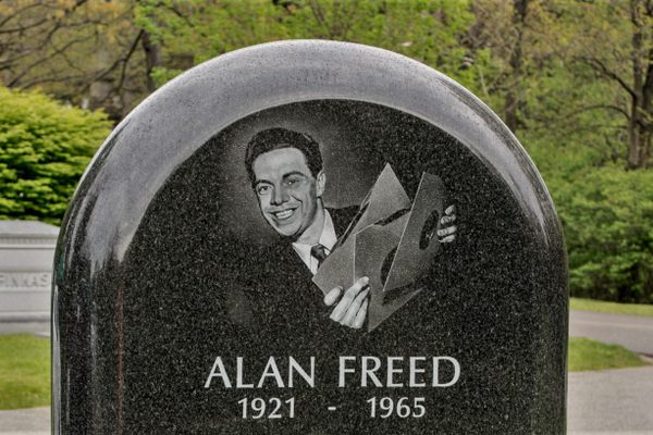 Alan Freed memorial at Lake View Cemetery in Cleveland.