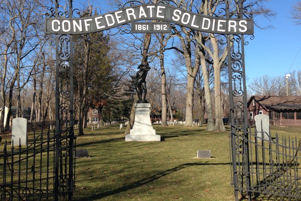 Confederate Soldiers Gateway.