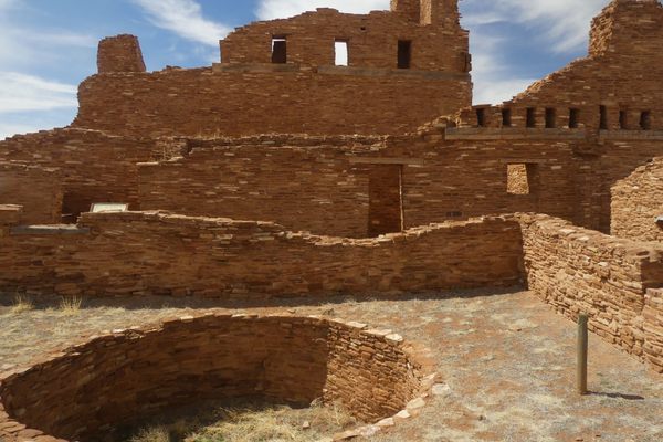 Abo kiva in foreground, church in background